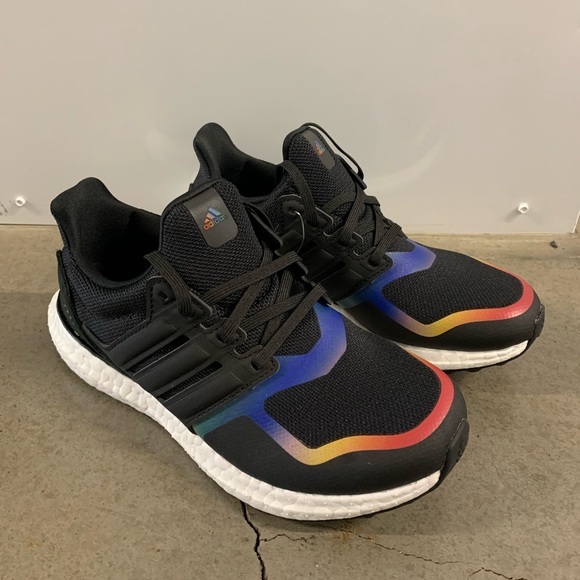 adidas UltraBOOST DNA Black Rainbow - Picture 8 of 10